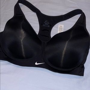 Nike Dri-Fit Sportsbra, Size Large